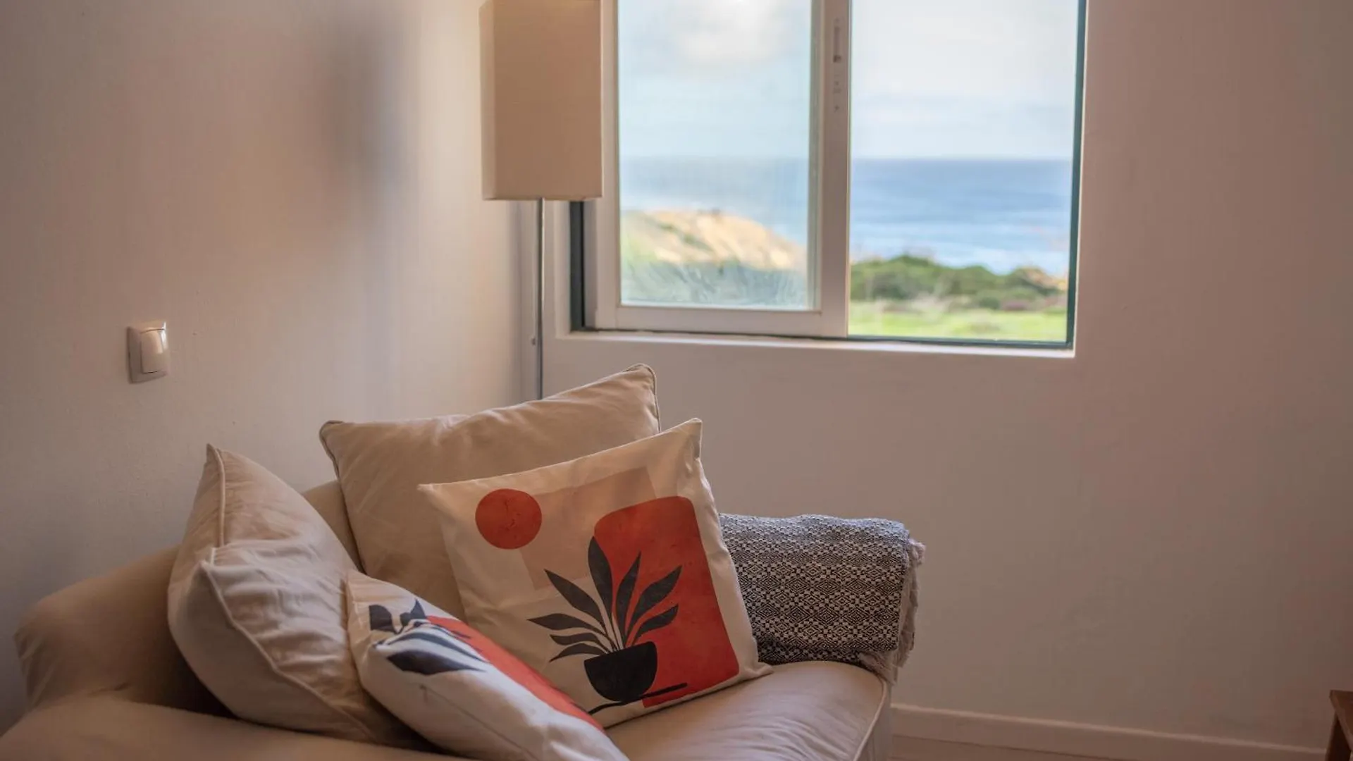 Seaview Ensuite Rooms In Sagres Centre - Casa Maluka