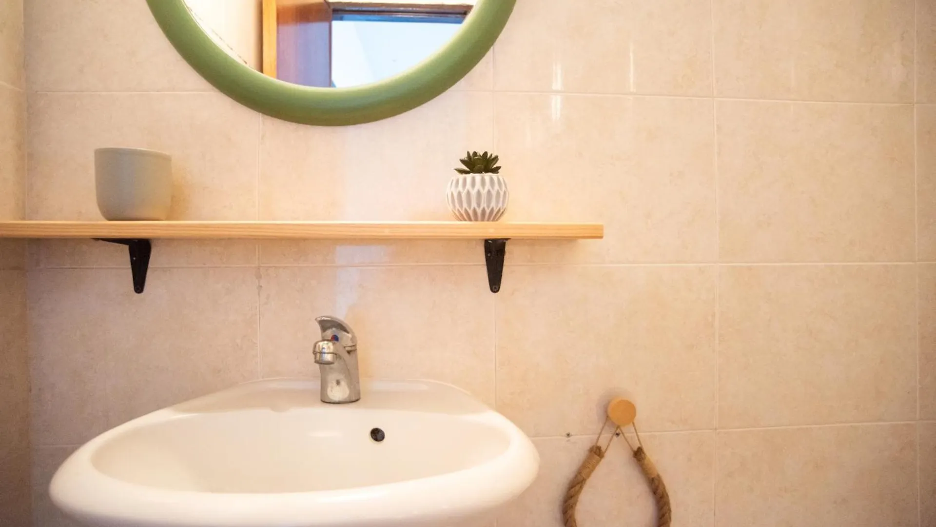 Seaview Ensuite Rooms In Sagres Centre - Casa Maluka 0*,